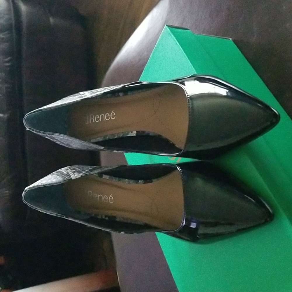 Shoes - Picture 4 of 7